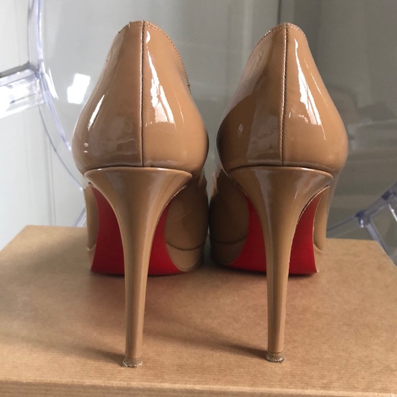 Christian Louboutin 100 Patent Camel Pump - Picture 3 of 9